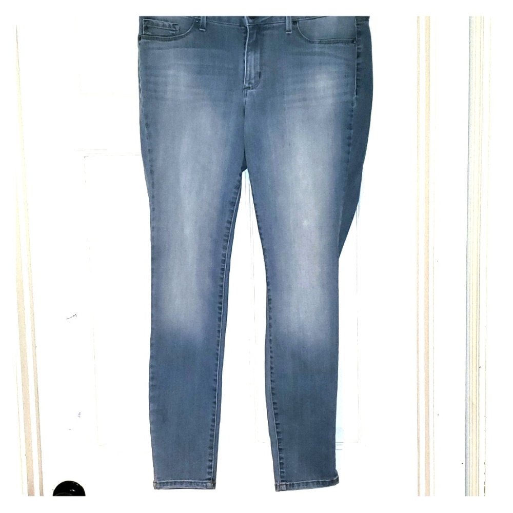 Jessica Simpson Kiss me 😘 super skinny jeans